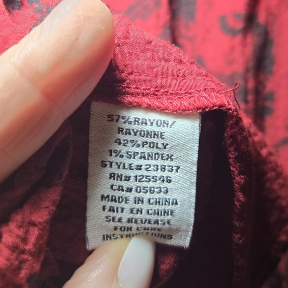 Habitat Red And Black Paisley Textured Button Blouse Asymmetrical Hem Size Med - Picture 8 of 9